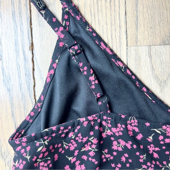 Common Collection Floral Forest Berry Maxi Dress with Flutter Detail Size Small - Picture 10 of 16